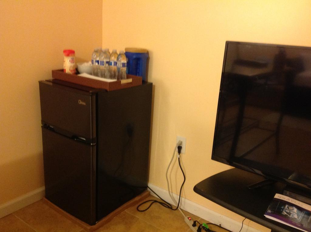 Mojoy Homesuites At Runyon Newark Kültér fotó