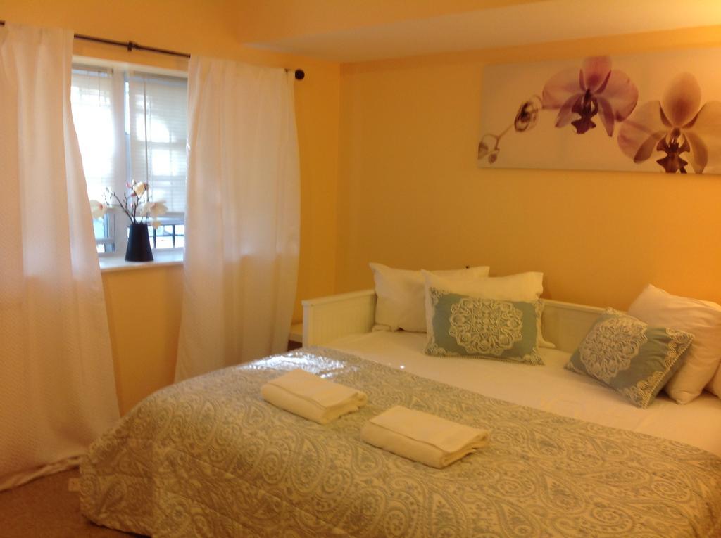 Mojoy Homesuites At Runyon Newark Kültér fotó