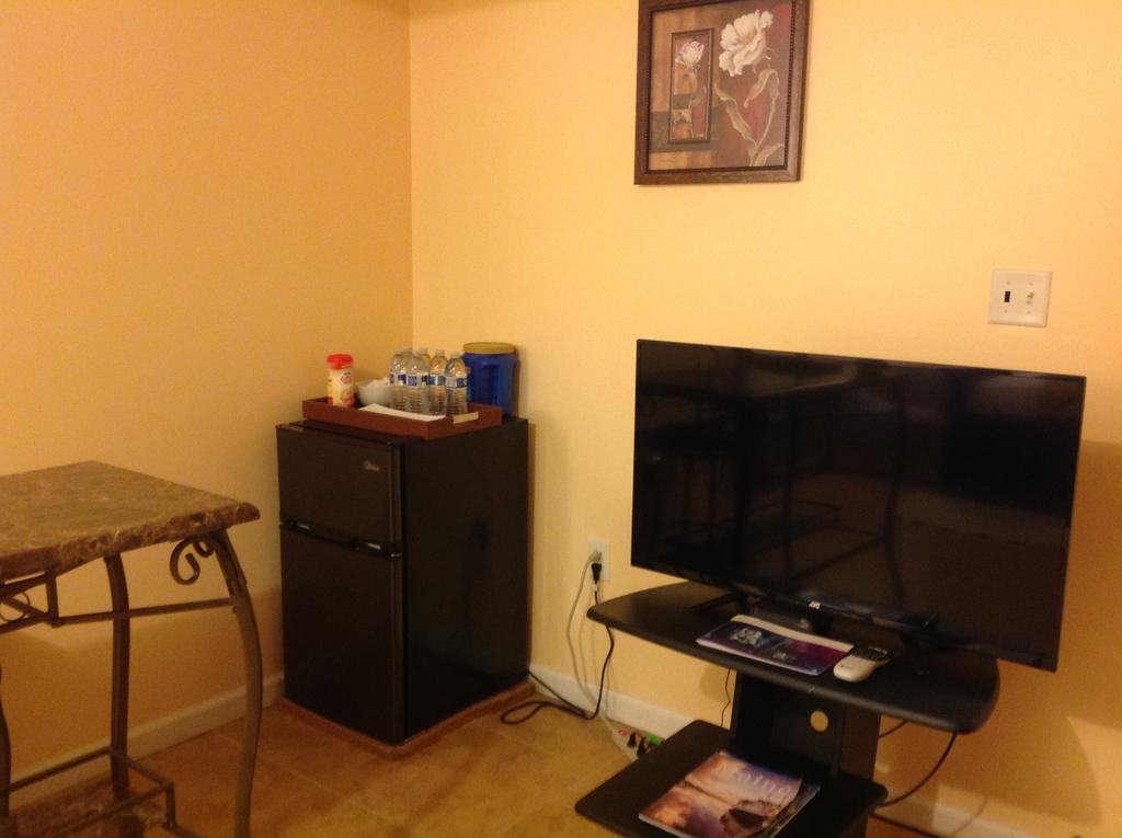 Mojoy Homesuites At Runyon Newark Kültér fotó