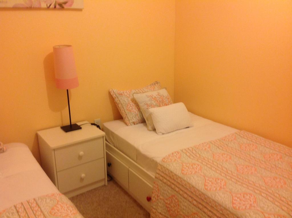 Mojoy Homesuites At Runyon Newark Kültér fotó